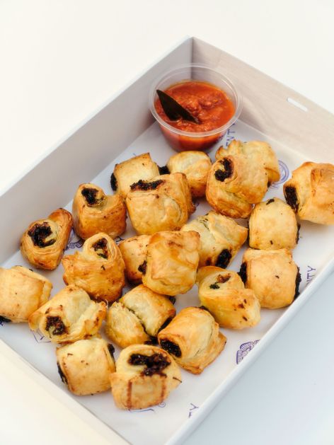 Box - Cheddar, Sage and Caramelised Onion Scrolls