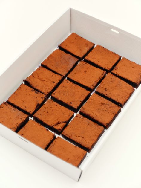 Box - Dark Chocolate and Almond Brownie