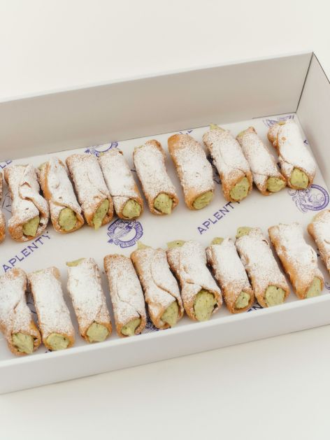 Box - Ricotta Cannoli with Pistachio and Lemon