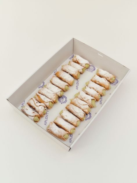 Box - Ricotta Cannoli with Pistachio and Lemon