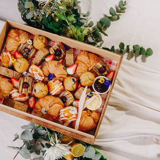 Sweet pastry box 20 pieces