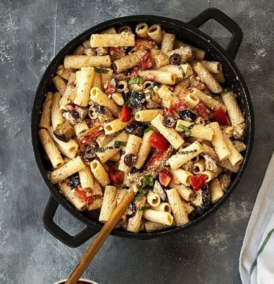 Mediterranean Penne Salad with Olives and Feta