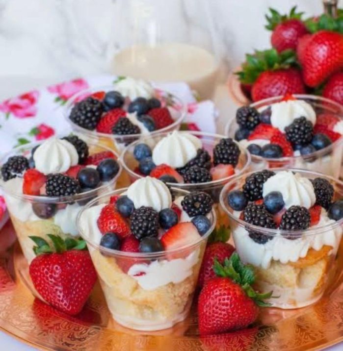 Strawberries & Cream Cake Cup