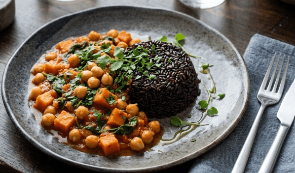 Braised Chickpeas with Black Rice