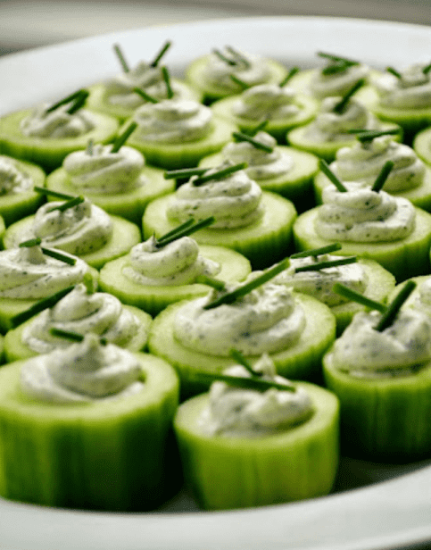 Canapé vegetarian - Cucumber With Almond Mascarpone