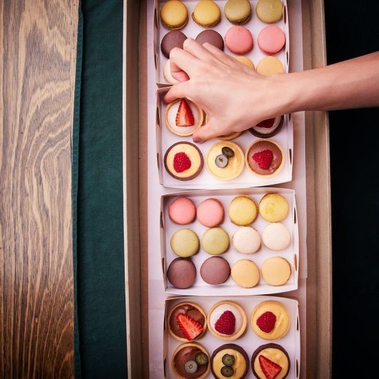 Canapè Dessert - Lemon Tartlets with Assorted Berries