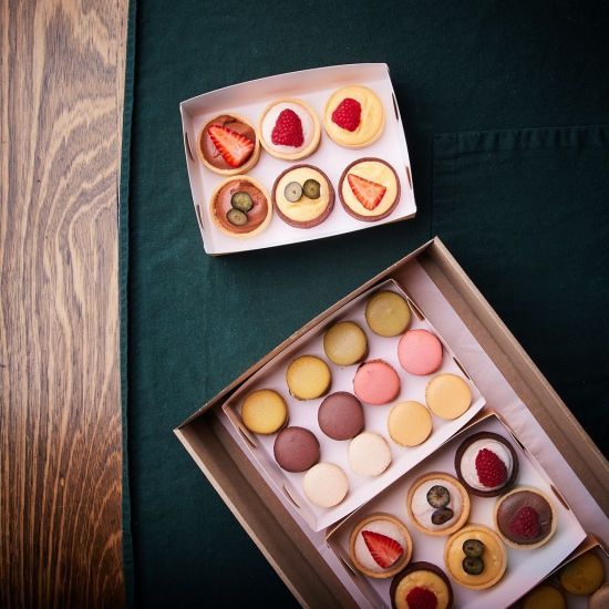 Canapè Dessert - Assorted Mini Macarons