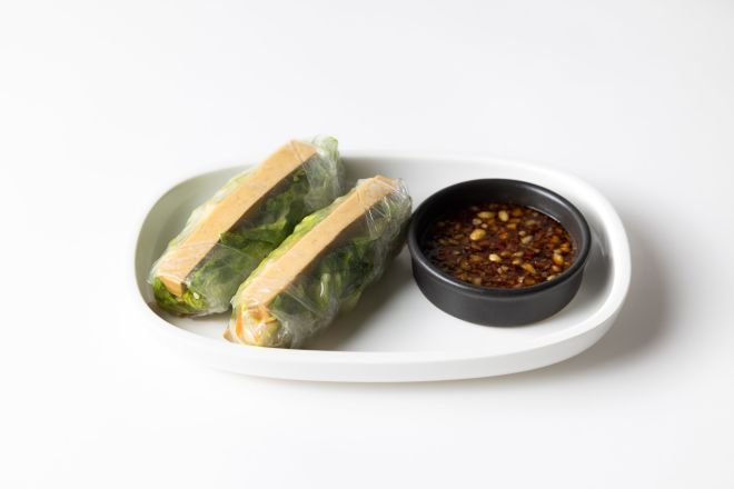 Tofu Rice Paper Rolls w/ Peanut Dipping Sauce (2 pieces) (B)