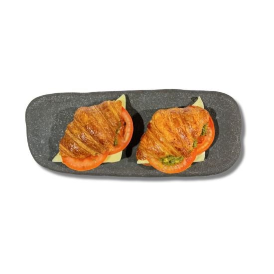Mini Pesto and Tomato Croissant (2 pieces)