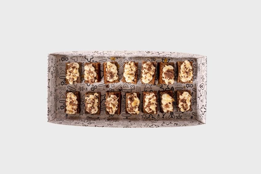 Bananarama Cream Cake Box (VG, GF)