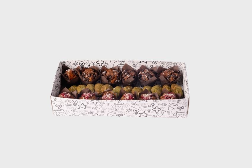 Mini Sweet Treat Box - Medium (26 pieces)