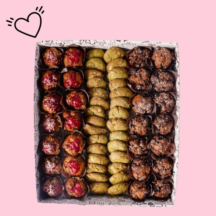 Mini Sweet Treat Box - Large (58 pieces)