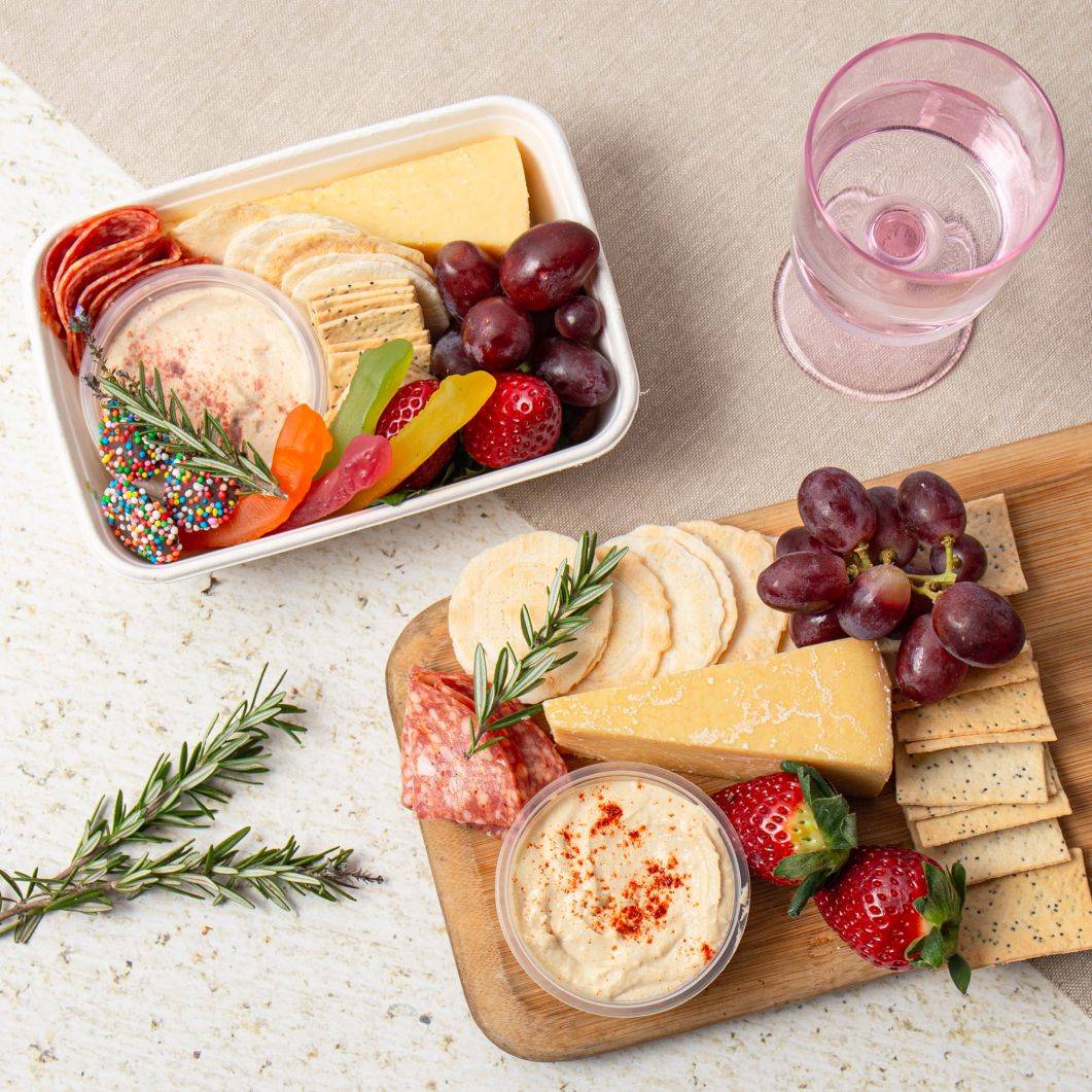 Cache Snack Grazing Snack Box For Four