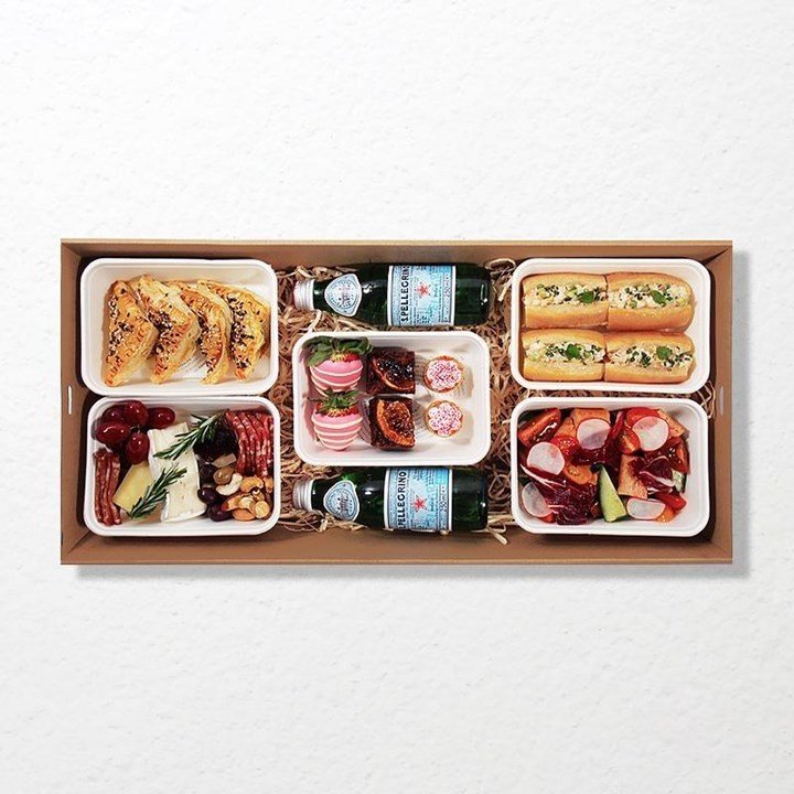 Gourmet Picnic Hamper