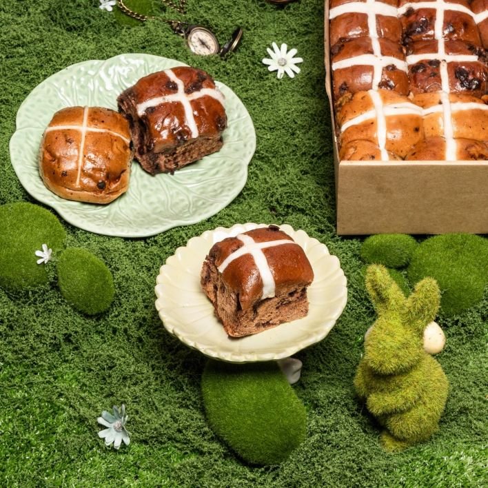 Fruit & Chocolate Hot Cross Bun Platter