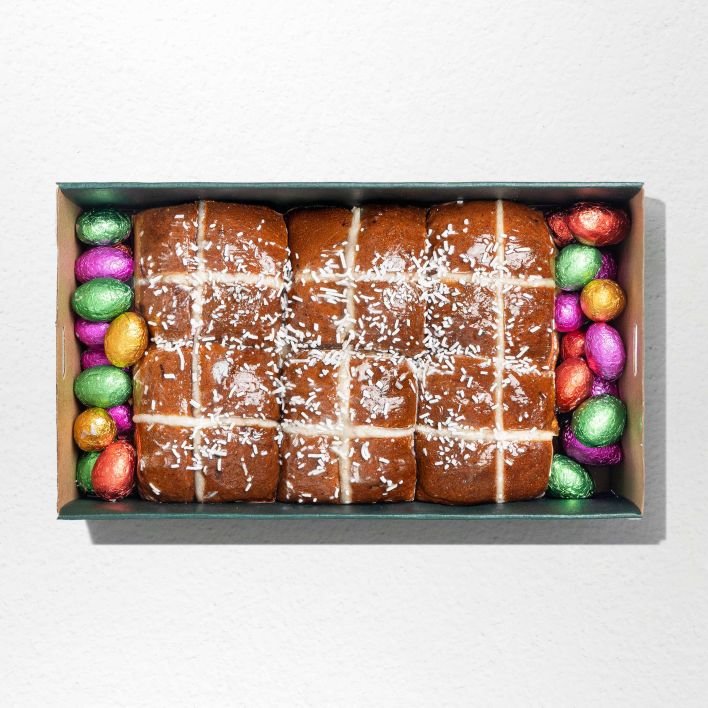 Vanilla Loaded Hot Cross Bun Platter 