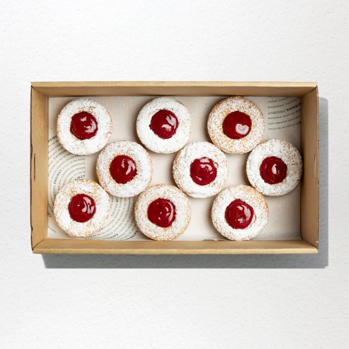Davidson Plum & Coconut Friand Platter 