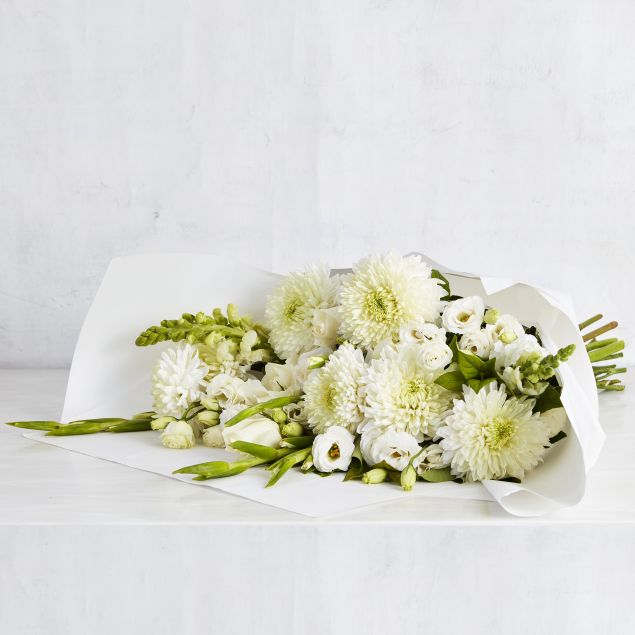 L01-Bouquet White (range $100-$250)