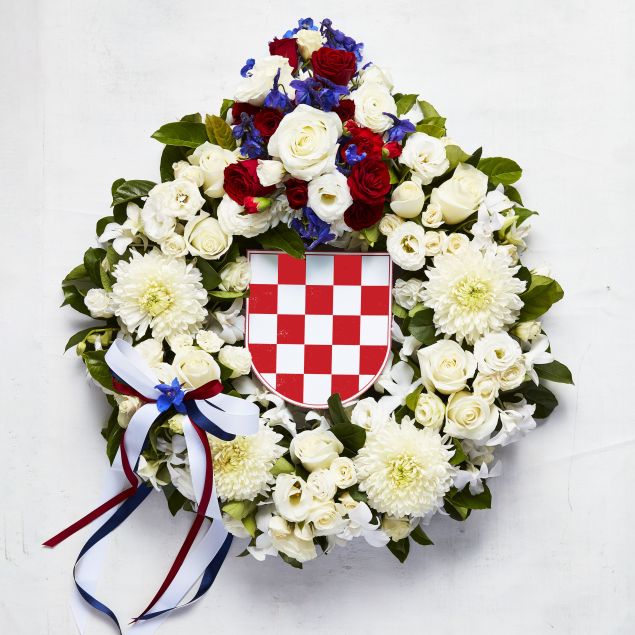 E04-Wreath Croatian Premium (range $285-$550)