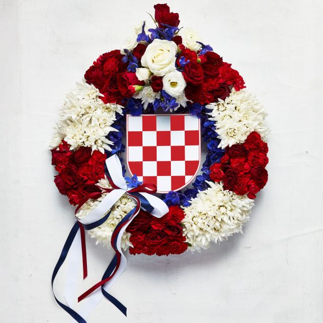 E03-Wreath Croatian Premium (range $285-$550)