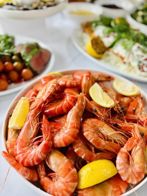 Seafood - Christmas Large Cooked QLD Tiger Prawns - 1kg