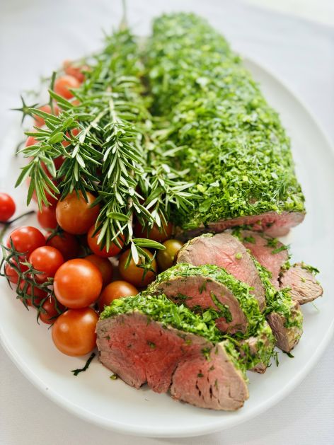 BUFFET - Christmas 2.5kg Herb Crusted Roast Beef Tenderloin (Serves 10-12) (Certified Halal Meat)