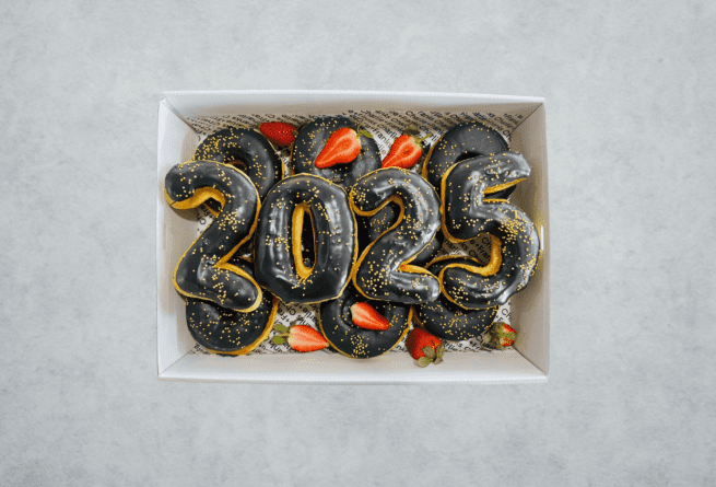 Graduation Day - 2025 Graduation Donut Box (12 pieces)