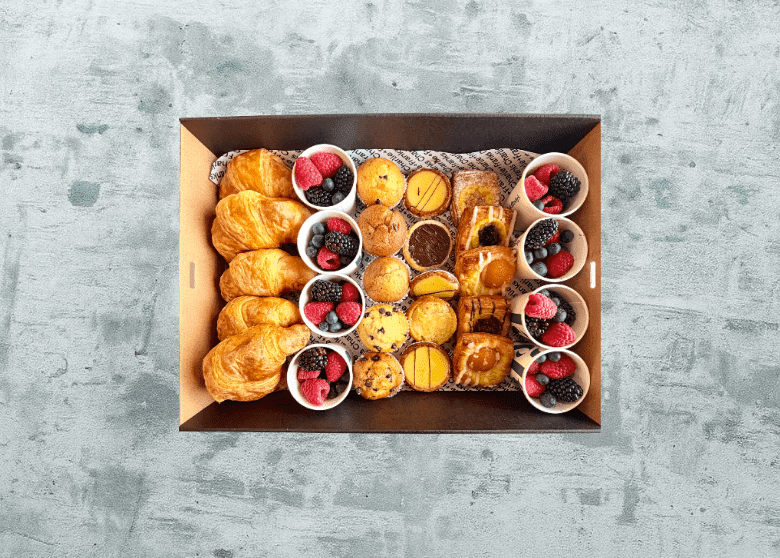 Pâtisserie Bites + Fruit Selection (Box of 28)