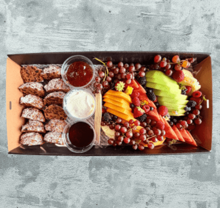 CHRISTMAS - Fruit Cake & Graze Platter (Serves 6-10) 