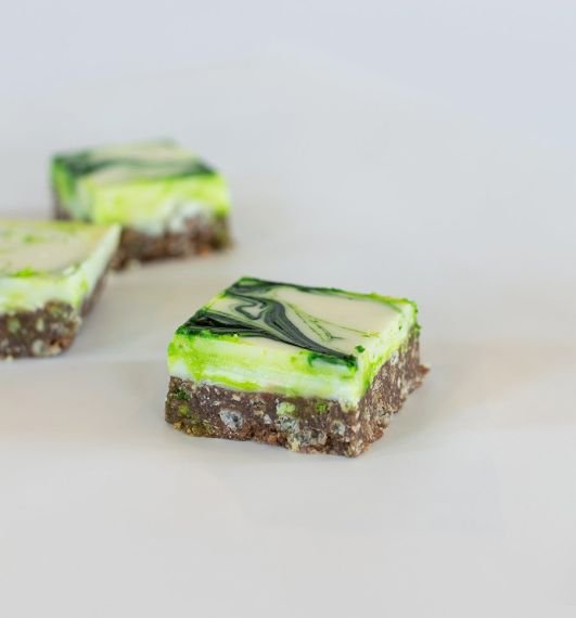 Peppermint Crisp Slice
