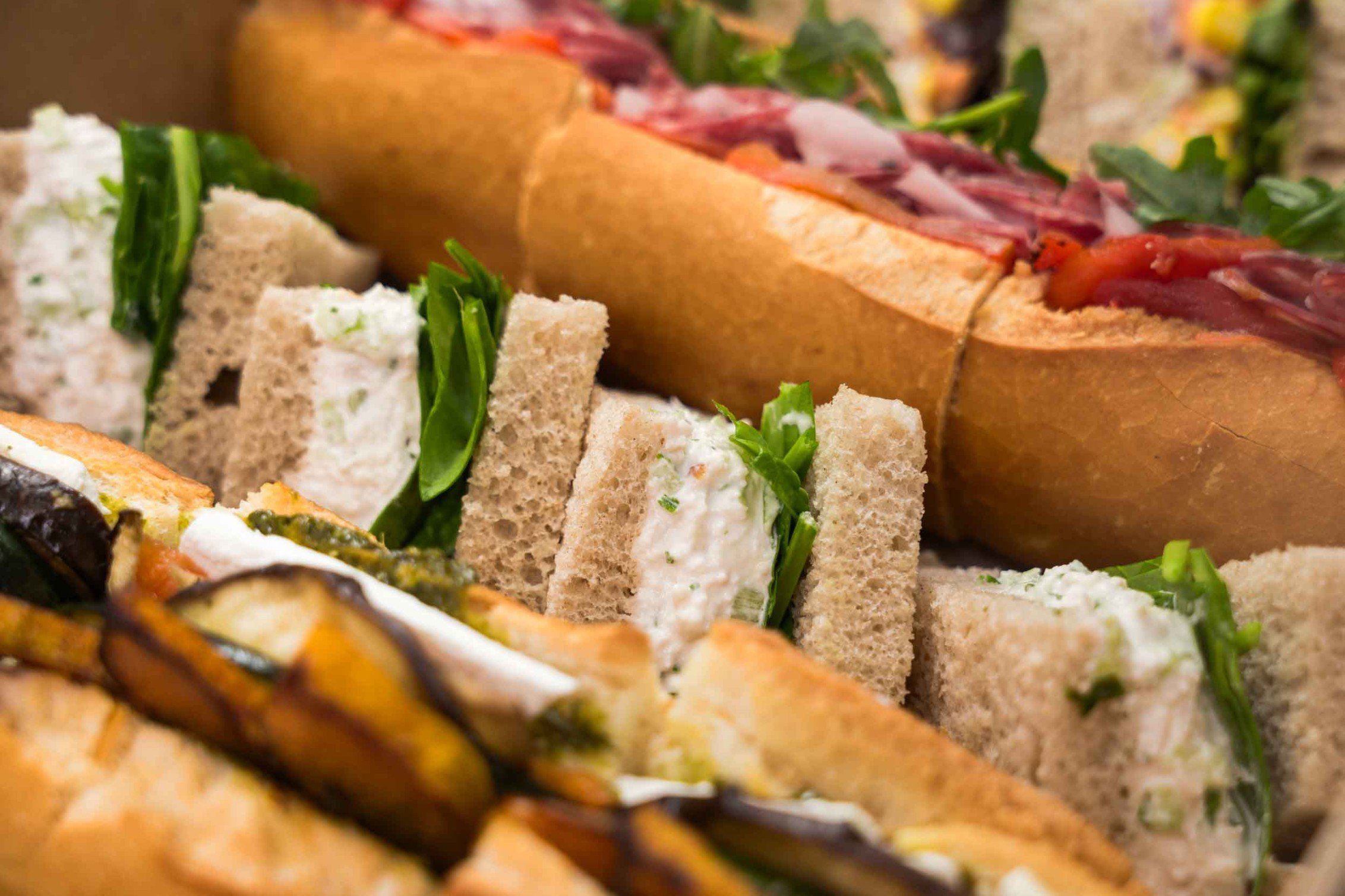 Points and Baguettes Shared Lunch Box