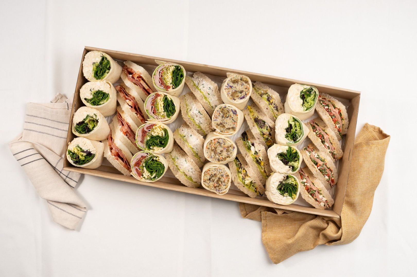 Points and Wraps Box / Feeds 10 - 12