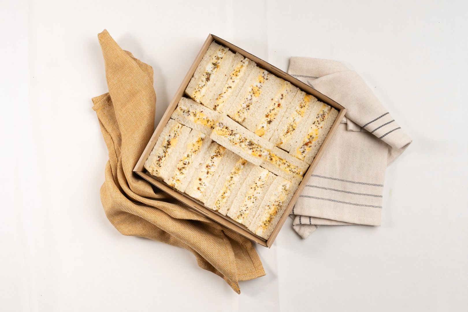 Lemon Pepper Egg Ribbon Sandwich Box