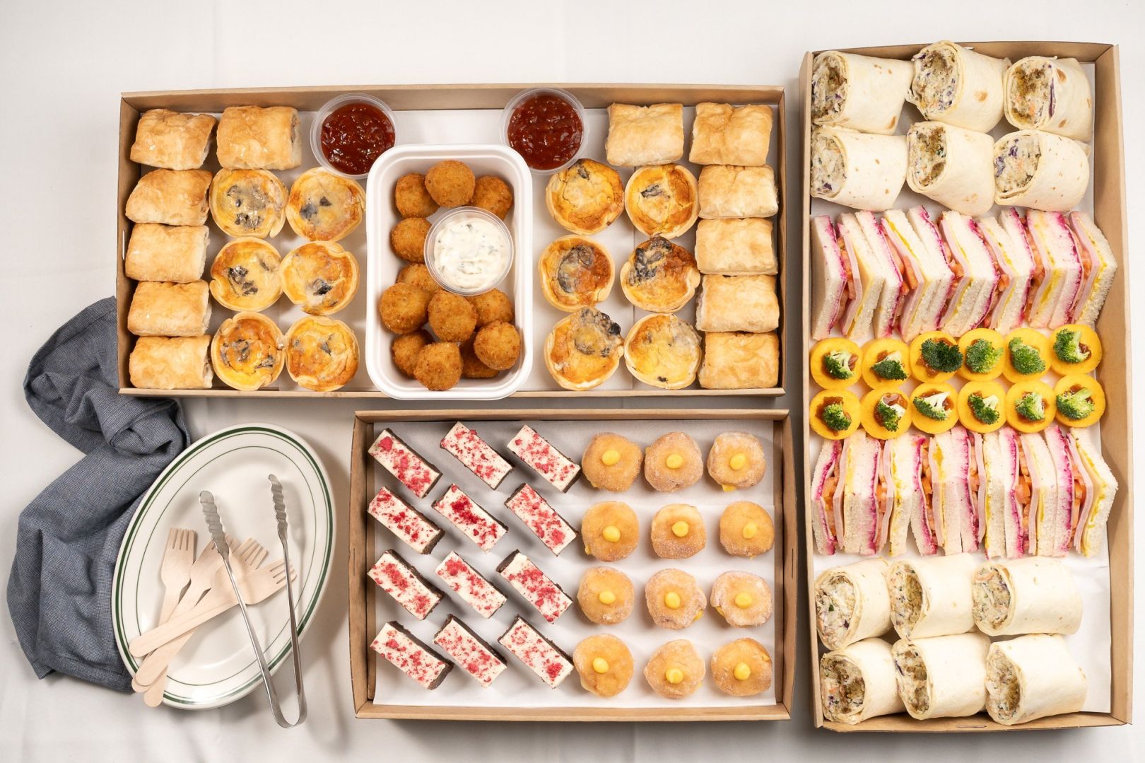 Large Sweet and Savoury Package 2 / Feeds 10 - 15