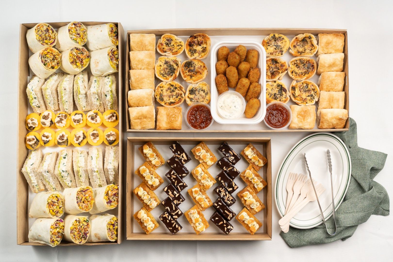 Large Sweet and Savoury Package 1 / Feeds 10 - 15