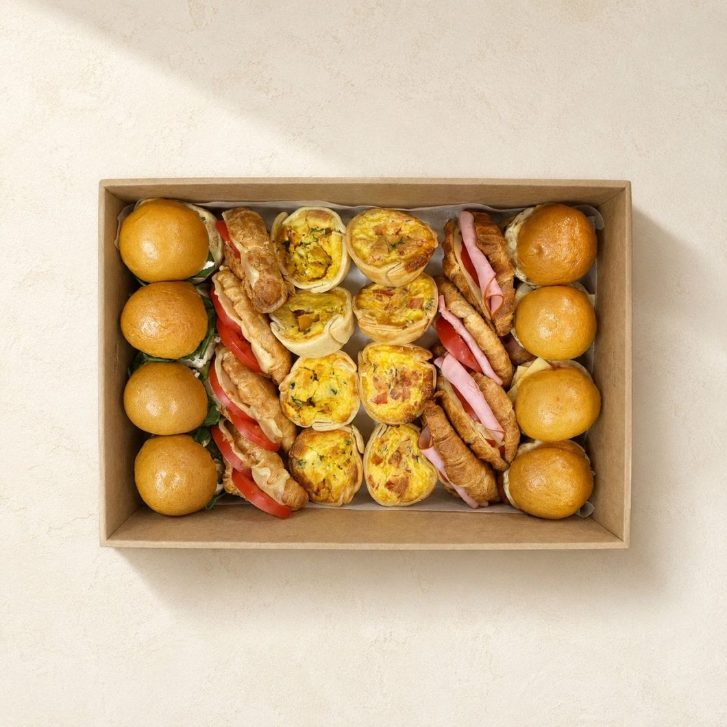 Mixed Cafe Classics Box / Feeds 10 - 12