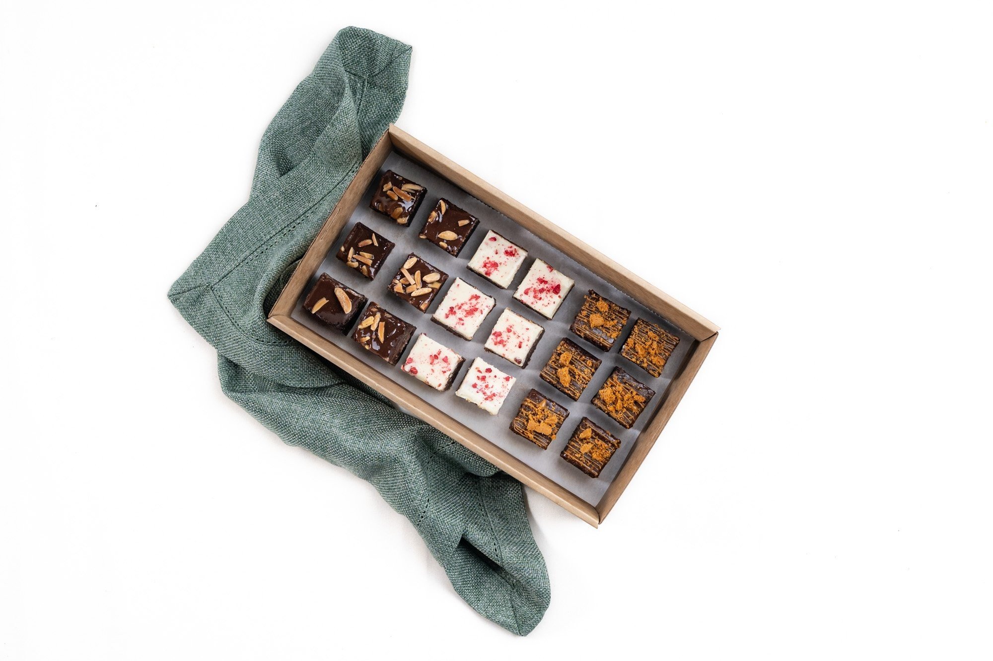 Shared Brownie Bite Box / Feeds 8 - 10