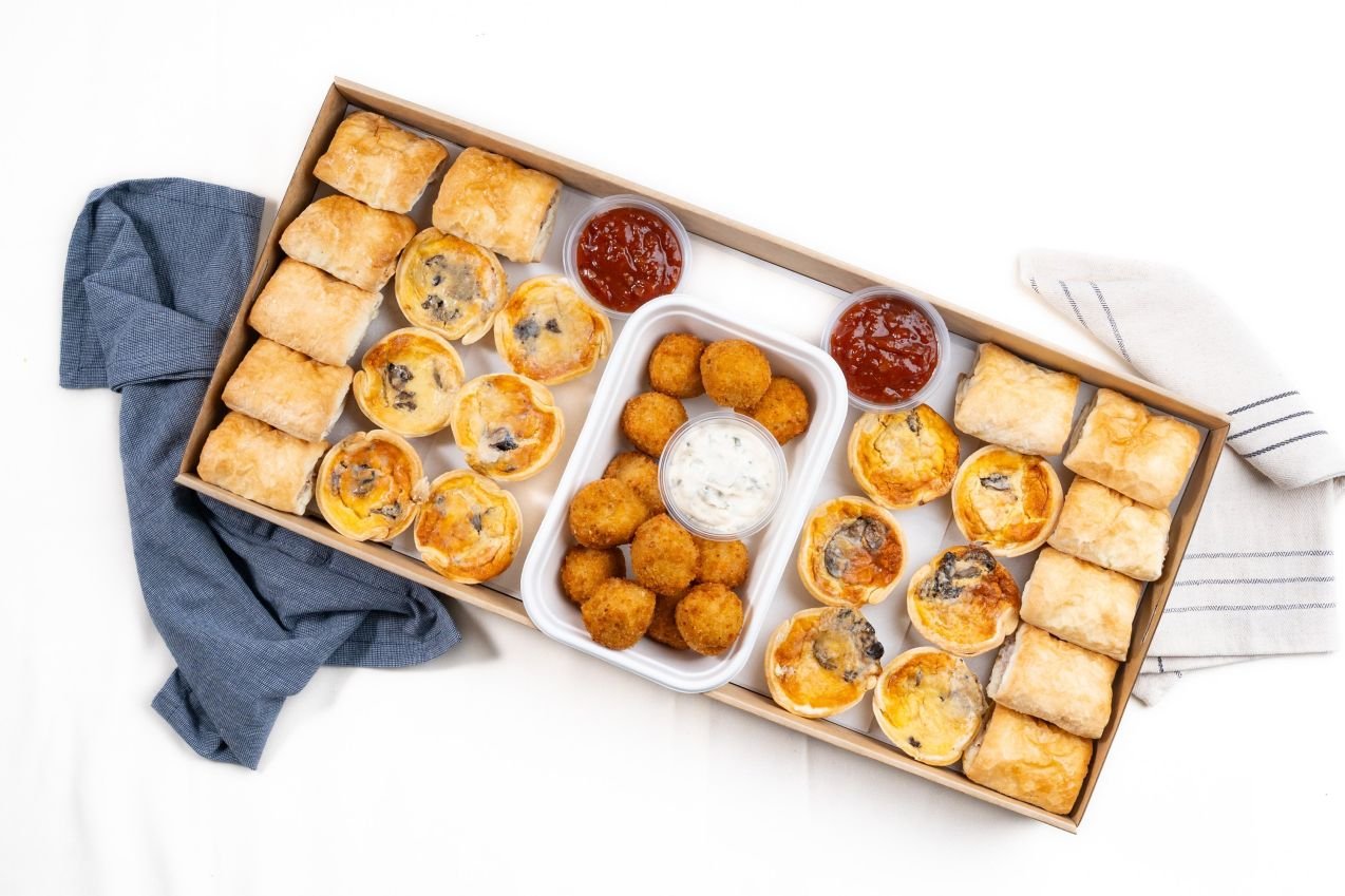 Shared Warm Savoury Box 1 / Feeds 12 - 18