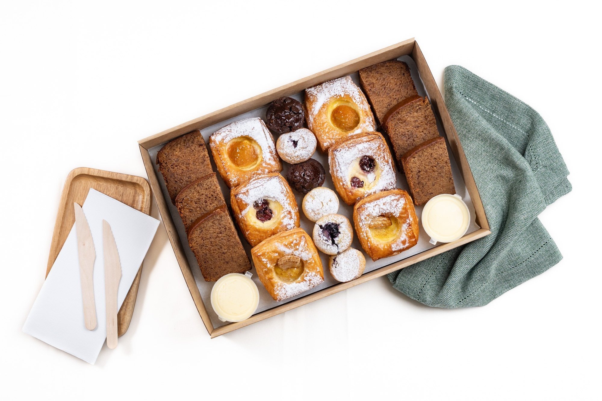 Shared Baked Classics Box / Feeds 15 - 18