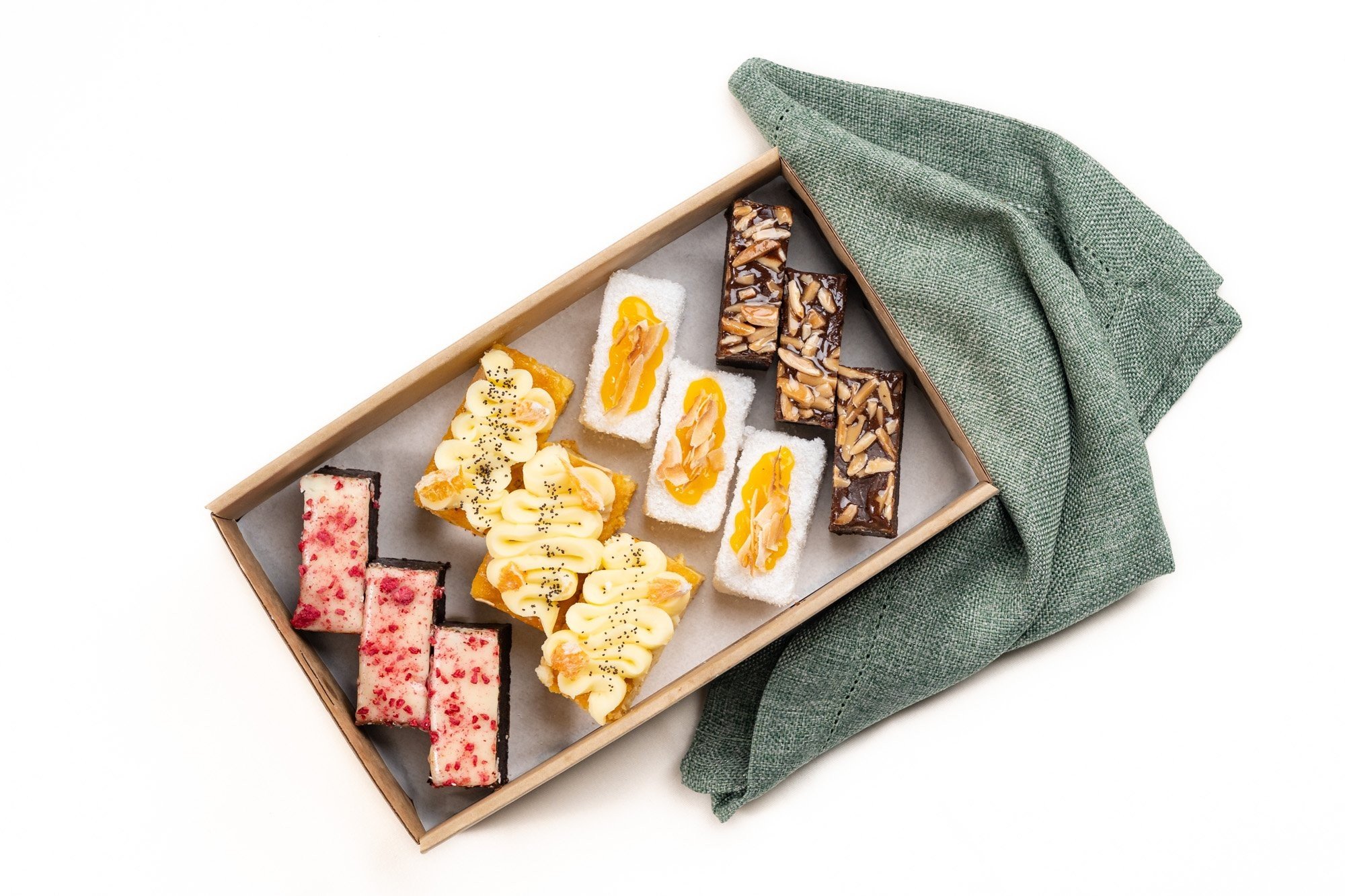 Gluten Free Mixed Slices Box / Feeds 12 - 18