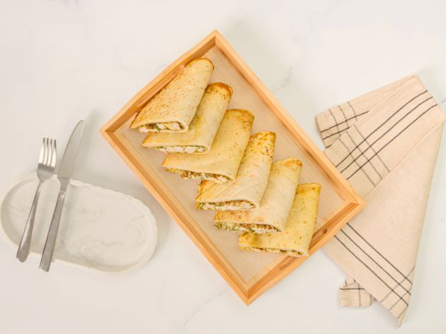 Zaatar Flat Bread with Chicken and Avocado