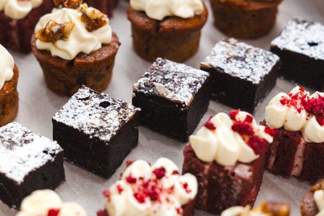 Small Signature Dessert Platter - Feeds 6 - 10