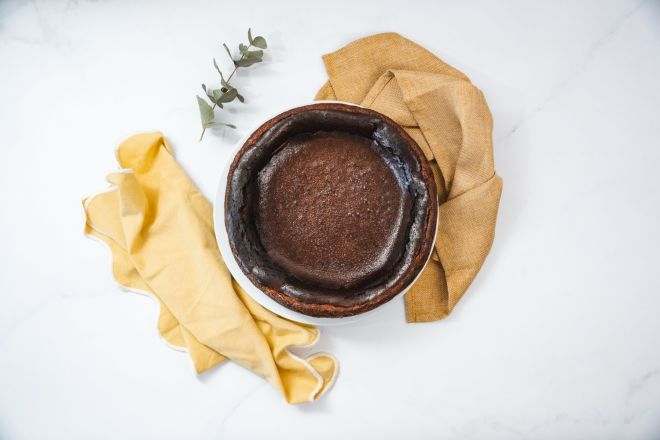 Complete Burnt Basque Cheesecake