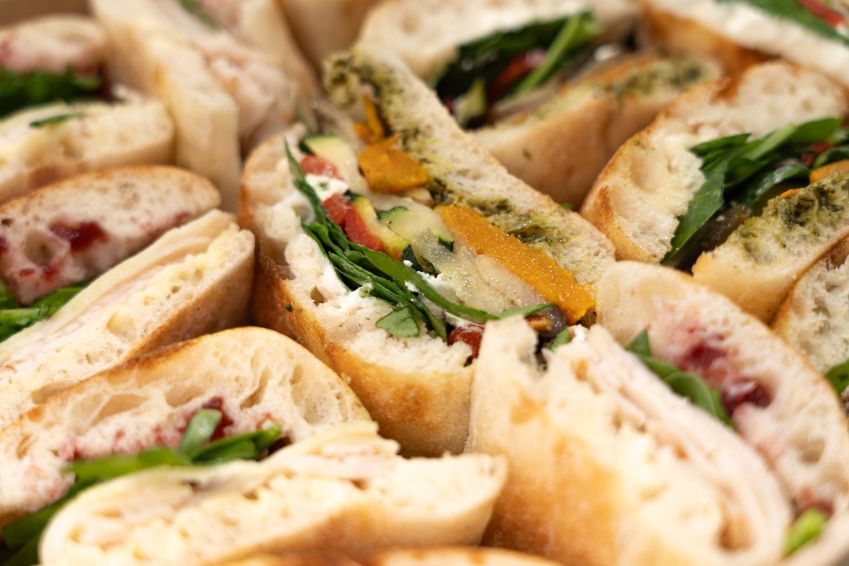 Turkish Pide Box Feeds 10 - 12 