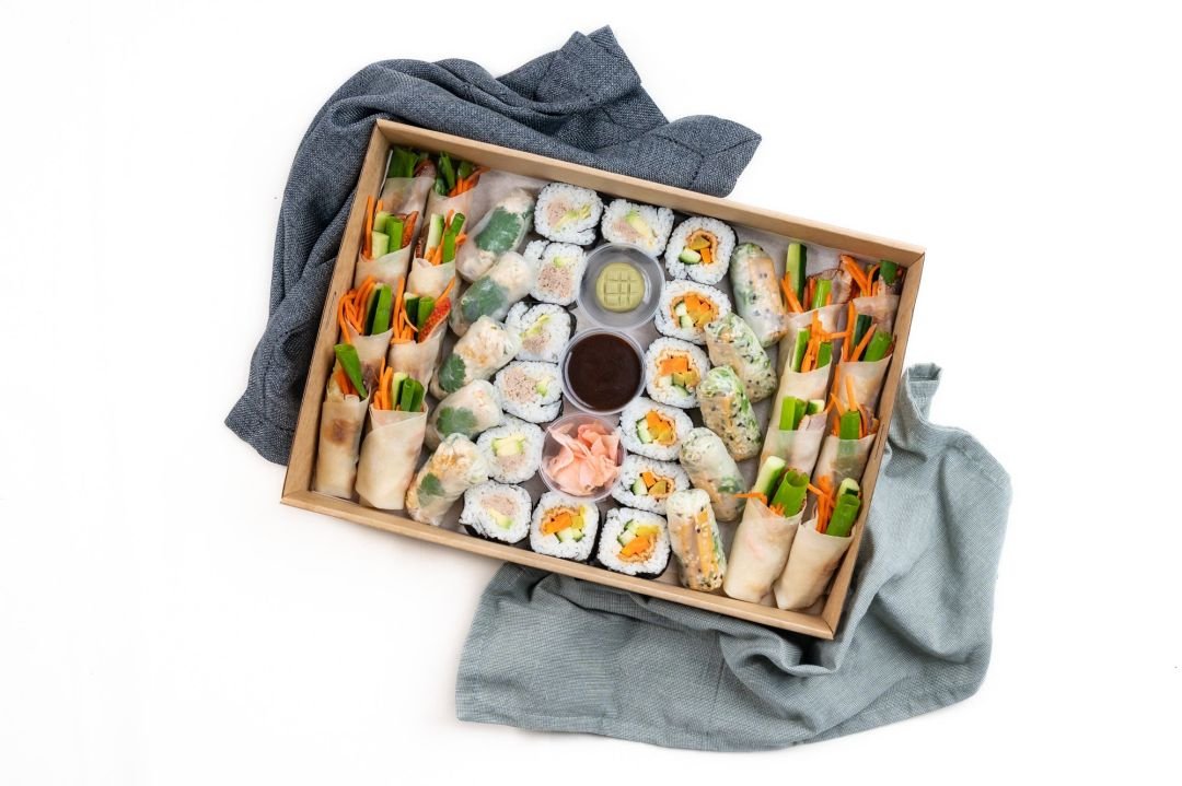 Oriental Finger Food Box / Feeds 15 - 20