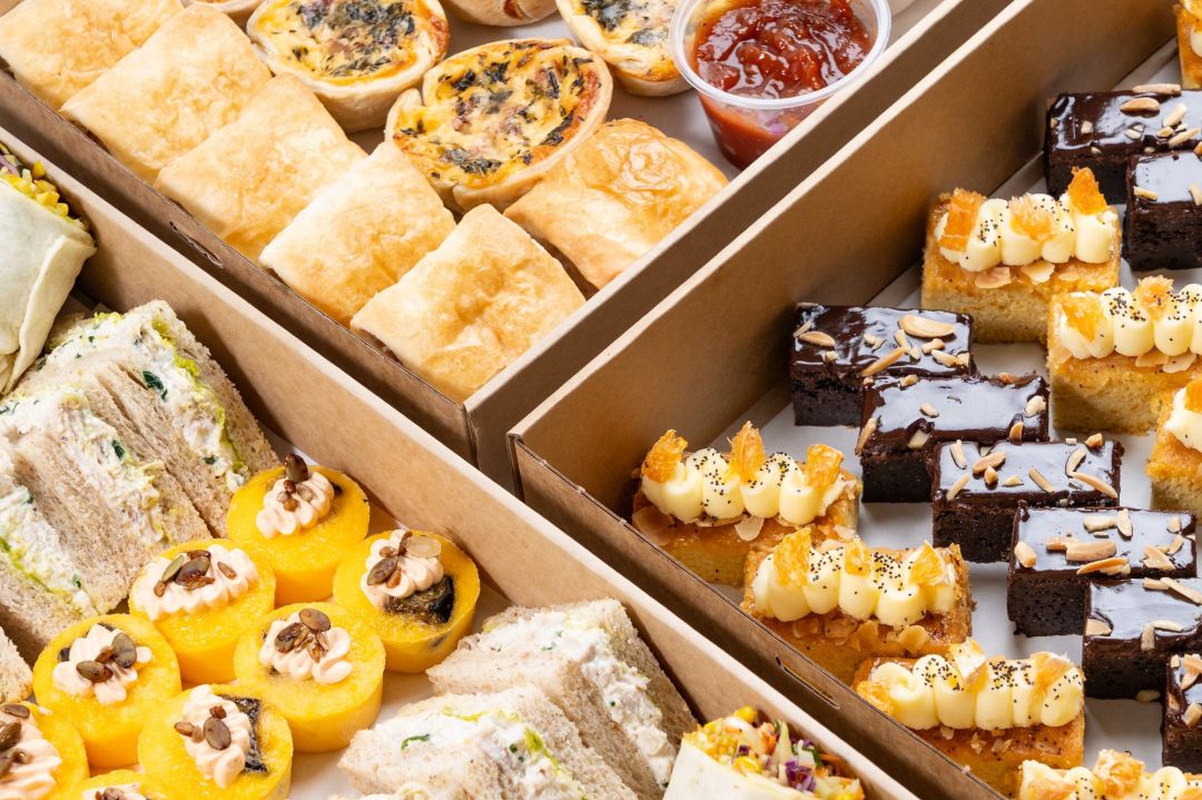 Sweet and Savoury Package 1 / Feeds 10 - 15