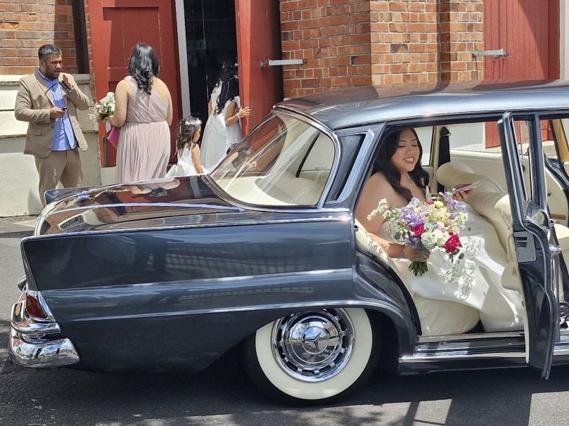 1962 Mercedes 220 S for Hire