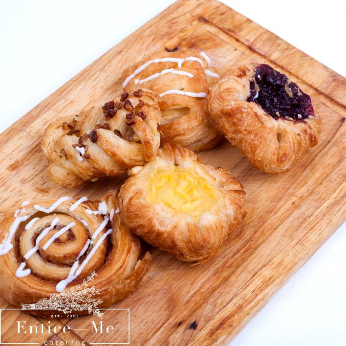 Danish Pastry Box Small NEW (Serves 6) 2 Pieces Per Person 