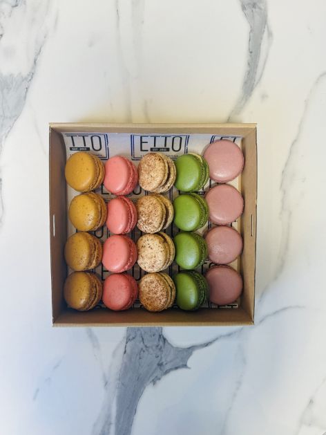 Macaroon Box