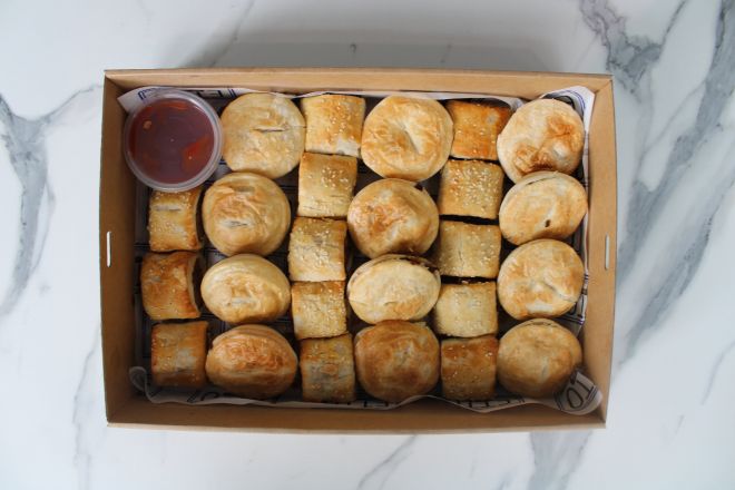 Pies and Sausage Rolls Collection Box (23 pieces)